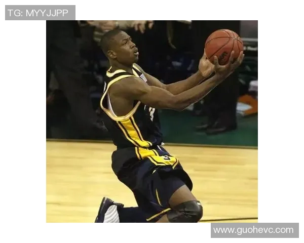 赵军专访:从青涩少年到篮球巨星的奋斗与成长历程回顾 赵军专访:从青涩少年到篮球巨星的奋斗与成长历程回顾