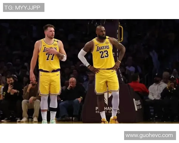 2009年湖人与快船的精彩对决回顾及赛季影响分析