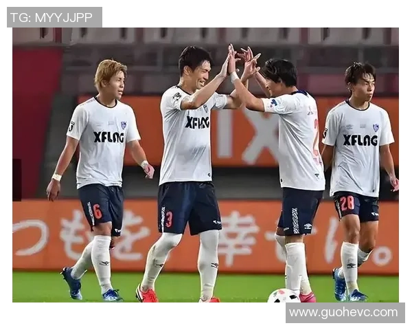 横滨水手与东京绿茵激战正酣谁能在这场对决中笑到最后