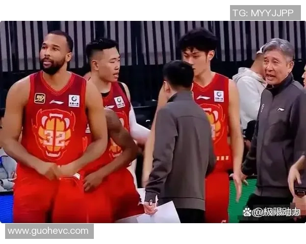 2017年火箭与勇士激战回顾精彩瞬间与关键时刻全解析 2017年火箭与勇士激战回顾精彩瞬间与关键时刻全解析