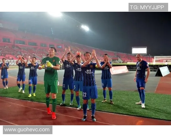 苏宁与恒大激烈冲突引发球迷热议赛场秩序亟待改善