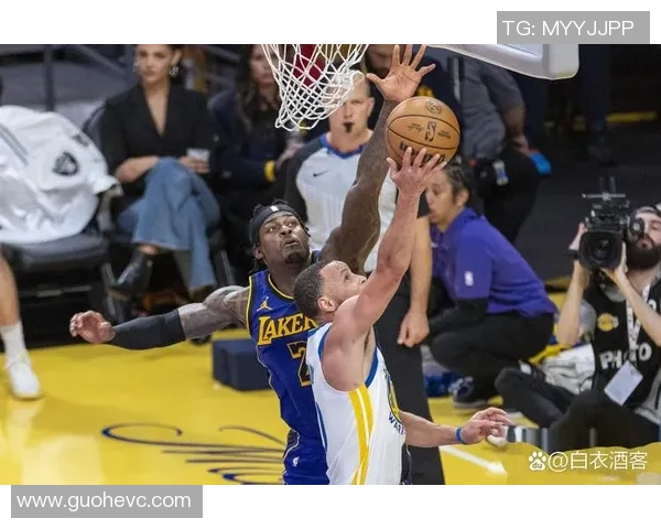 2011年湖人对阵篮网精彩回顾与赛季分析