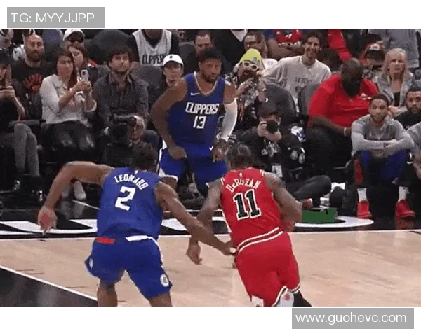 开拓者与公牛激战正酣球迷期待精彩对决与绝妙表现 开拓者与公牛激战正酣球迷期待精彩对决与绝妙表现