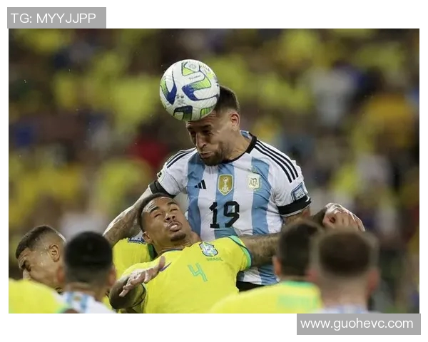 费哈与利雅德希拉尔的激烈对决展现足球魅力与战术智慧的巅峰较量